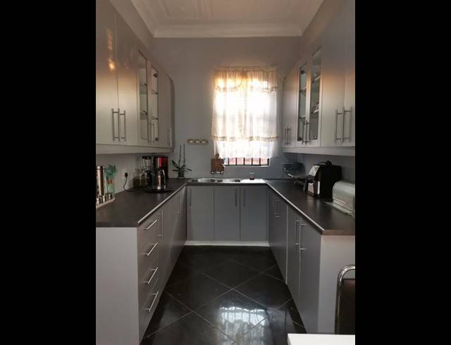 3 BEDROOM HOUSE FOR SALE IN FOREST HILL